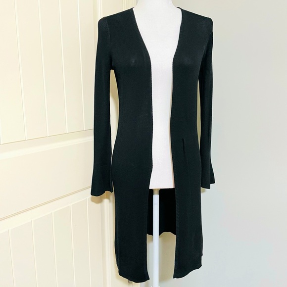 Ann Taylor Sweaters - Ann Taylor light ribbed cardigan